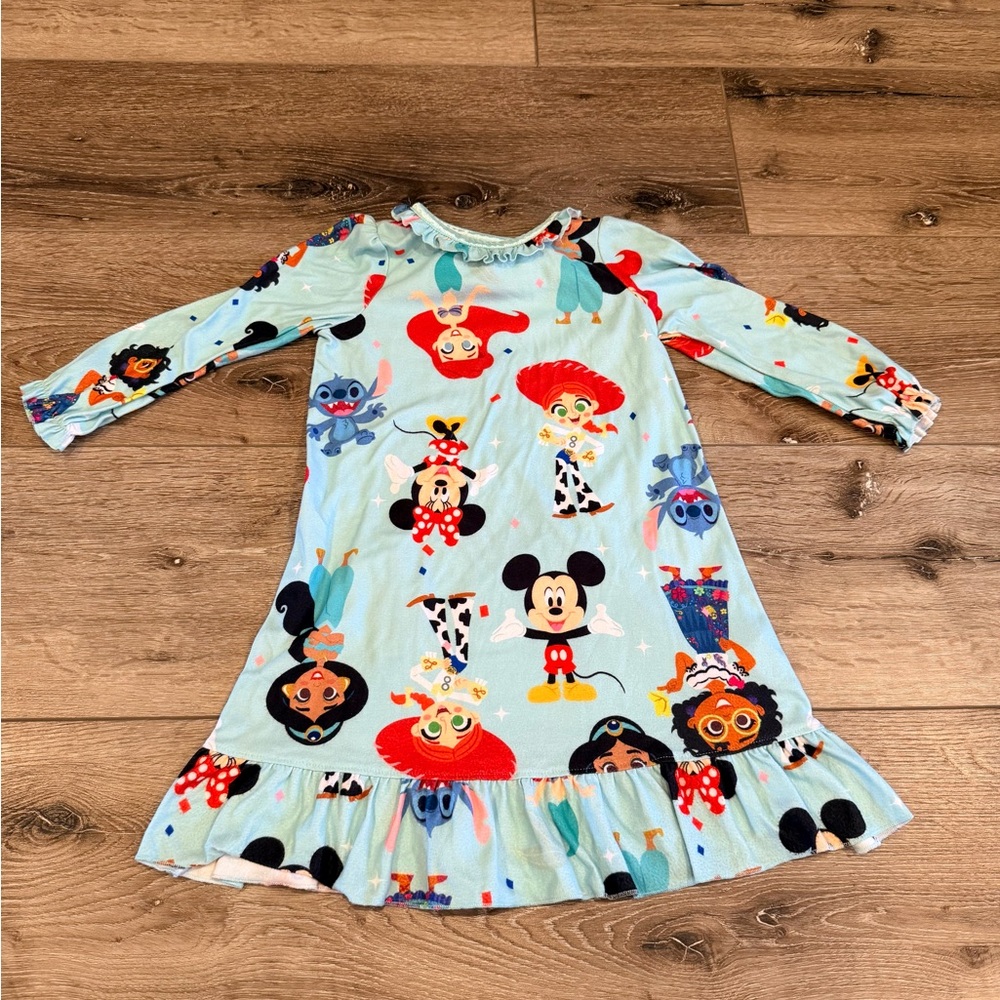 Disney character nightgown. Size 4.